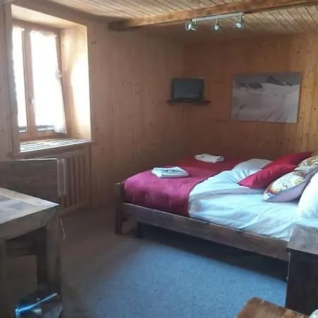 Frühstückspension De La Poste