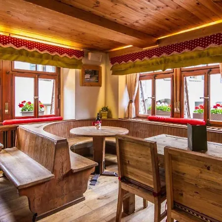 De La Poste * Le Châble