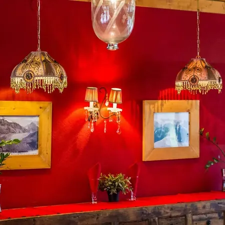 De La Poste לינה וארוחת בוקר Le Châble