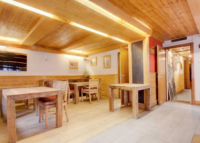 De La Poste فندق مبيت وإفطار Le Châble