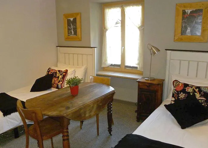 De La Poste فندق مبيت وإفطار Le Châble